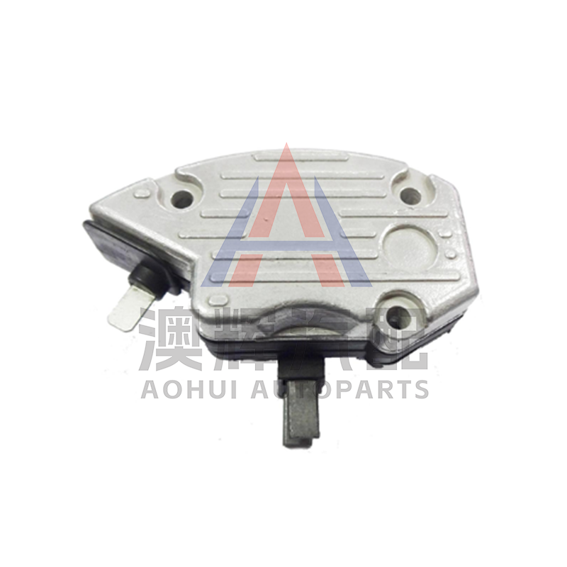 LUCAS Truck and Industrial Vehicles Alternator Regulator 37735 28.5V A-Circuit